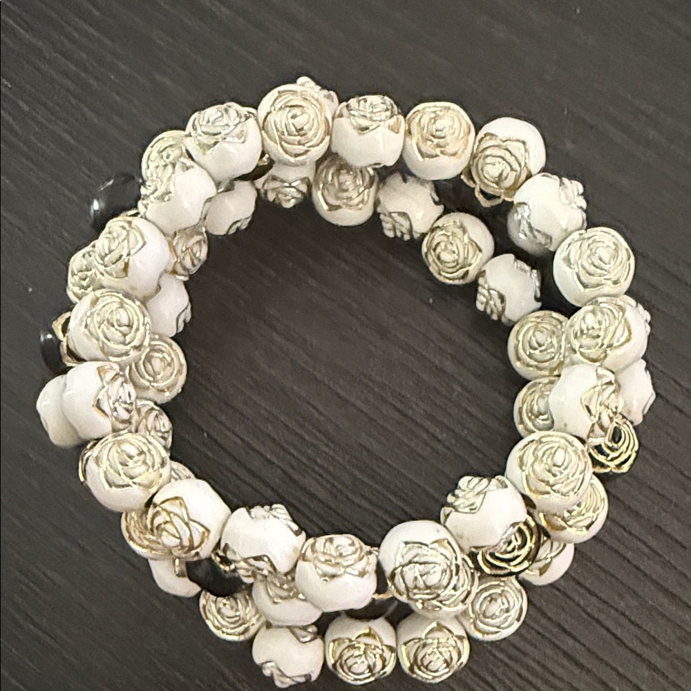 Elegant White and Gold Rose Bracelet